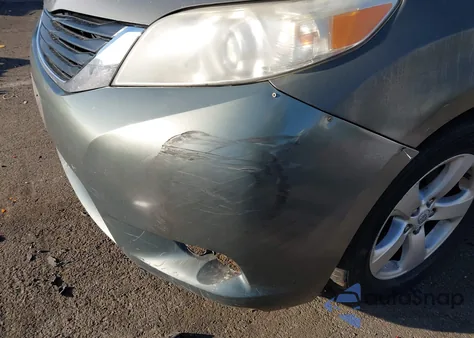 2011 Toyota Sienna Le V6 z USA, uszkodzony, nr VIN 5TDKK3DC4BS149701